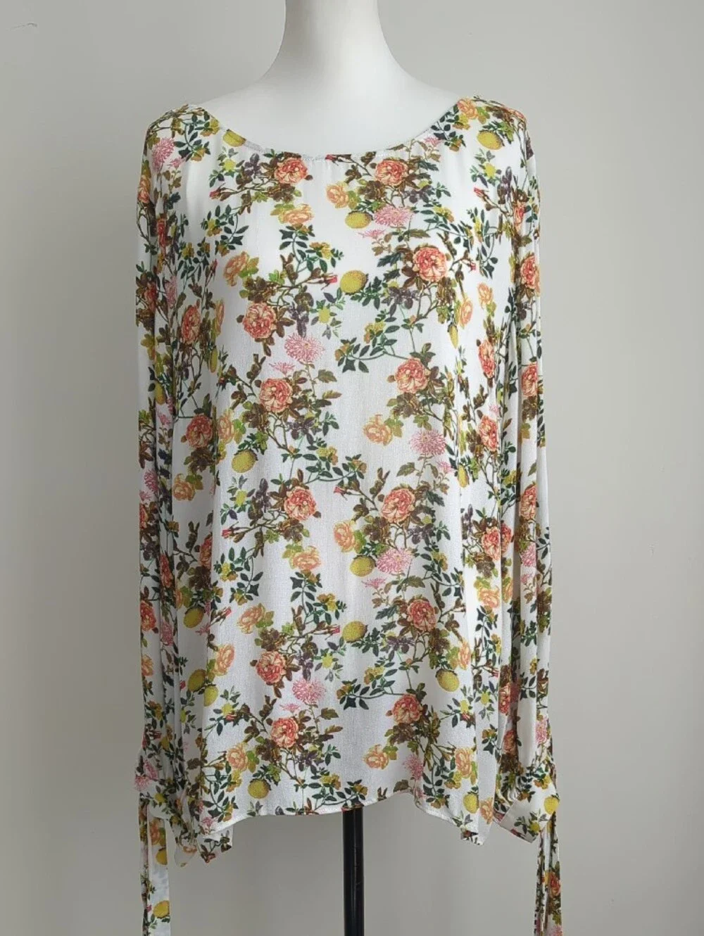 NWT Banana Republic Lemon Botanical Floral Puff Sleeve Tie-Cuff Peasant Blouse